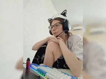 KittyMiracle  live sex cam