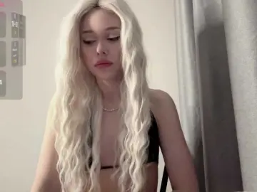 LupeVillari  live sex cam