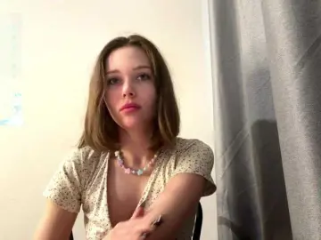 LupeVillari  live sex cam