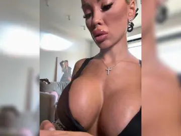 MiamiMur  live sex cam