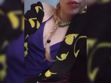 SexyBlondMia  live sex cam