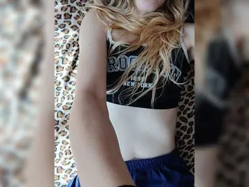 SexyBlondMia  live sex cam