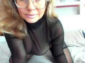 UCHILKA  live sex cam