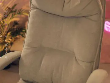 -white-kitty-  live sex cam