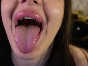 AlesiaDessmond  live sex cam