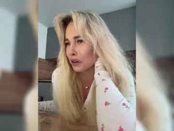 Katerina-space  live sex cam