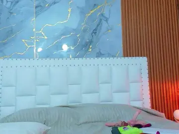 Kinky-Madisson  live sex cam