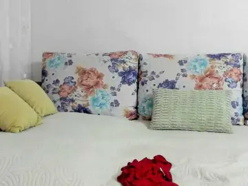 Lisa1225  live sex cam