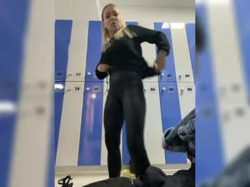 Lisa1225  live sex cam