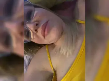 Lisa1225  live sex cam