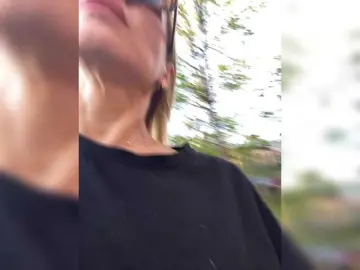 Lisa1225  live sex cam