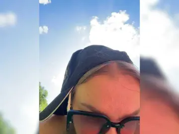 Lisa1225  live sex cam