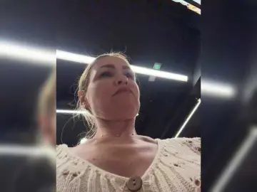 Lisa1225  live sex cam