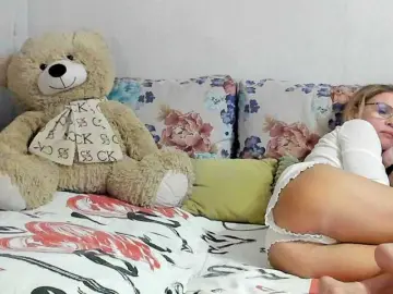 Lisa1225  live sex cam