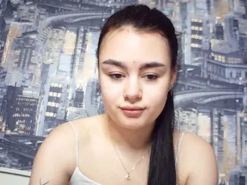 LunaDeLuxe666  live sex cam