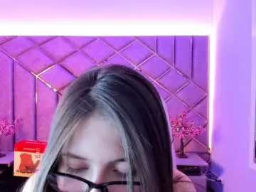 Sarahsweett  live sex cam