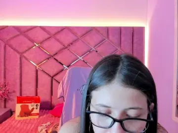 Sarahsweett  live sex cam