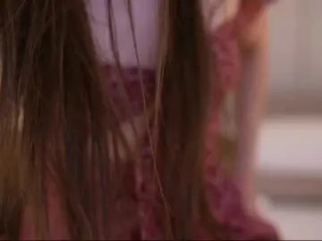 DorisCream  live sex cam