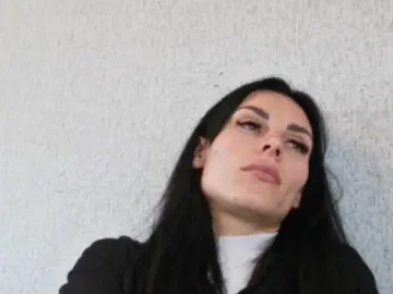 Gospozha-77  live sex cam