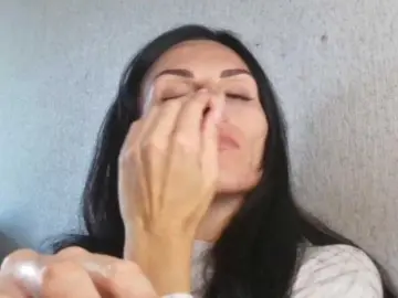 Gospozha-77  live sex cam