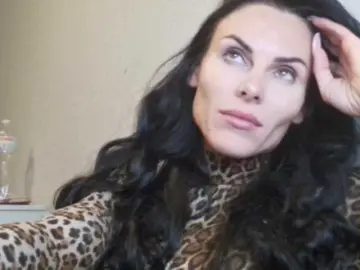 Gospozha-77  live sex cam
