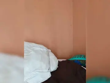 PrettyJennie  live sex cam