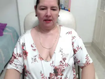 Leonela-68  live sex cam