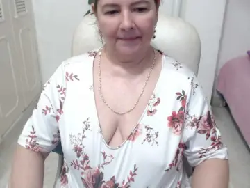 Leonela-68  live sex cam