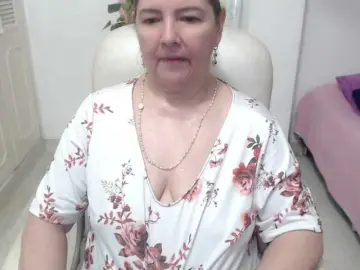 Leonela-68  live sex cam