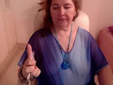 Leonela-68  live sex cam