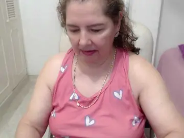 Leonela-68  live sex cam
