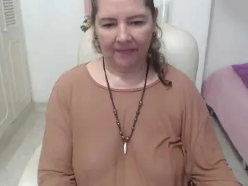 Leonela-68  live sex cam
