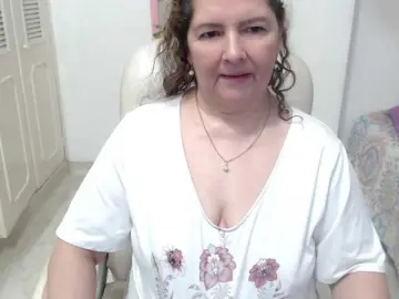 Leonela-68  live sex cam