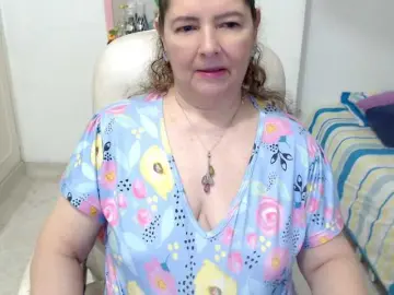 Leonela-68  live sex cam
