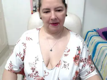 Leonela-68  live sex cam