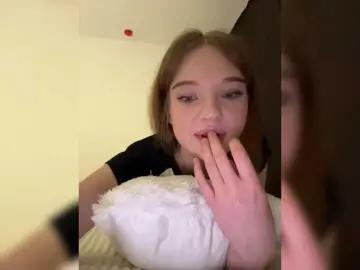 Doll4You  live sex cam