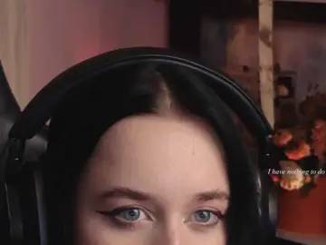 KiraLiLime  live sex cam