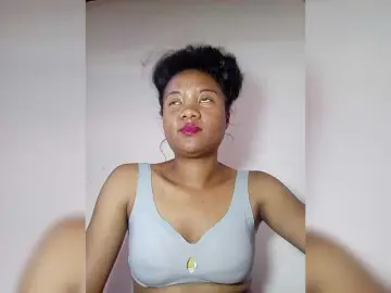 Rosiah01  live sex cam