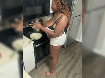 Strawhatlei  live sex cam