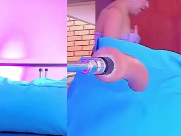 CandyHolmes  live sex cam