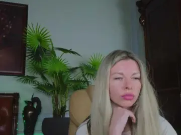 LunaRishi  live sex cam