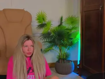 LunaRishi  live sex cam