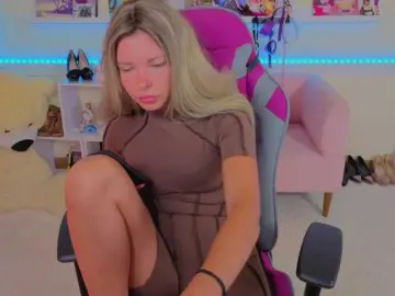 LunaRishi  live sex cam