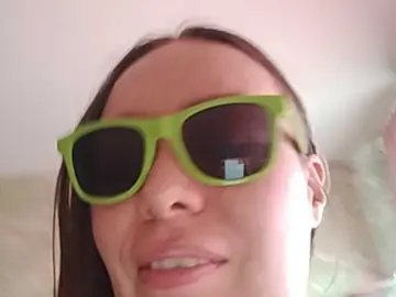 MelaniaMe  live sex cam