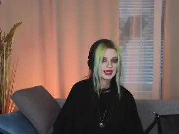 ToxicKittyy  live sex cam