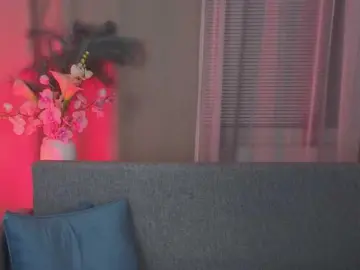 ToxicKittyy  live sex cam