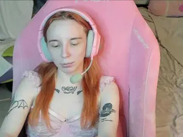 MoonScar  live sex cam