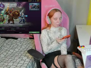 MoonScar  live sex cam