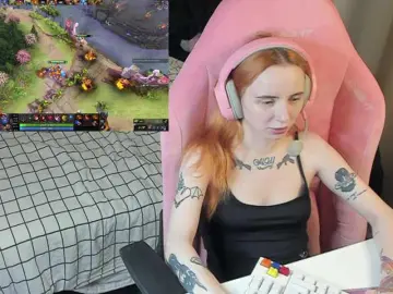 MoonScar  live sex cam