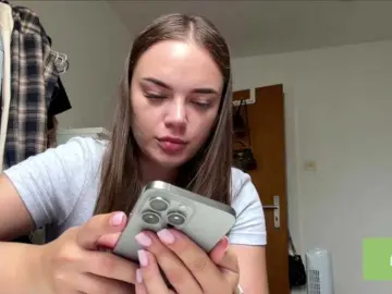 Beautymira  live sex cam